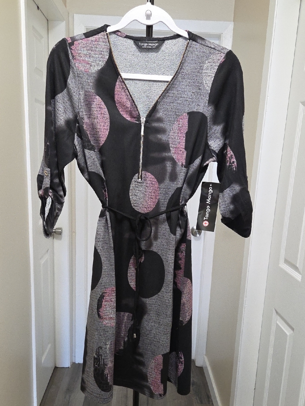 NWT Tango Mango Black & Pink Polka Dot Zip-Front Knit Dress 3/4 Sleeve Tie Waist - Picture 2 of 9